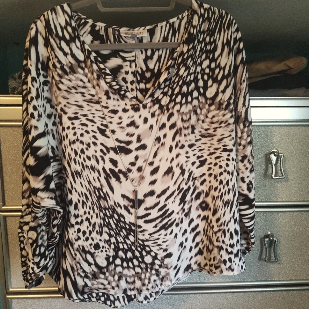 Chic Black and White Animal Print Women's Top
